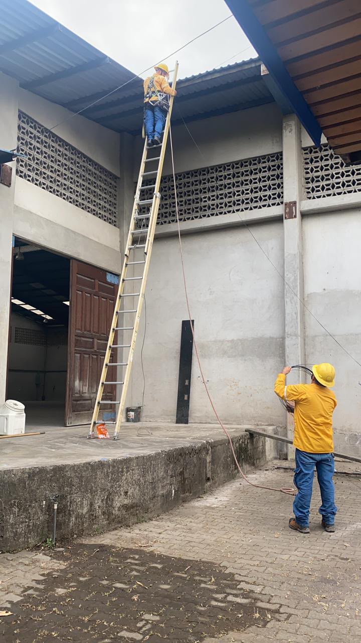 Proyecto realizado por CRESTA
